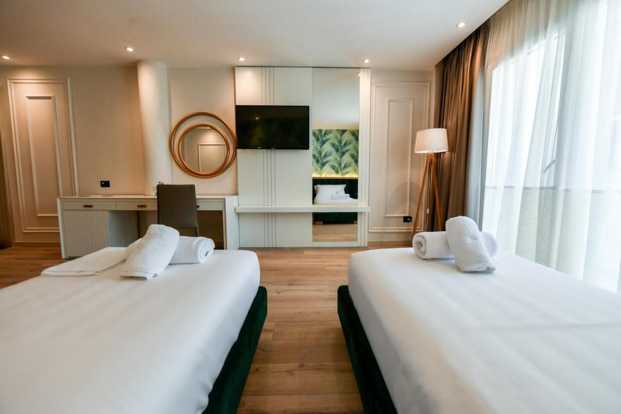 Iliad Hotel